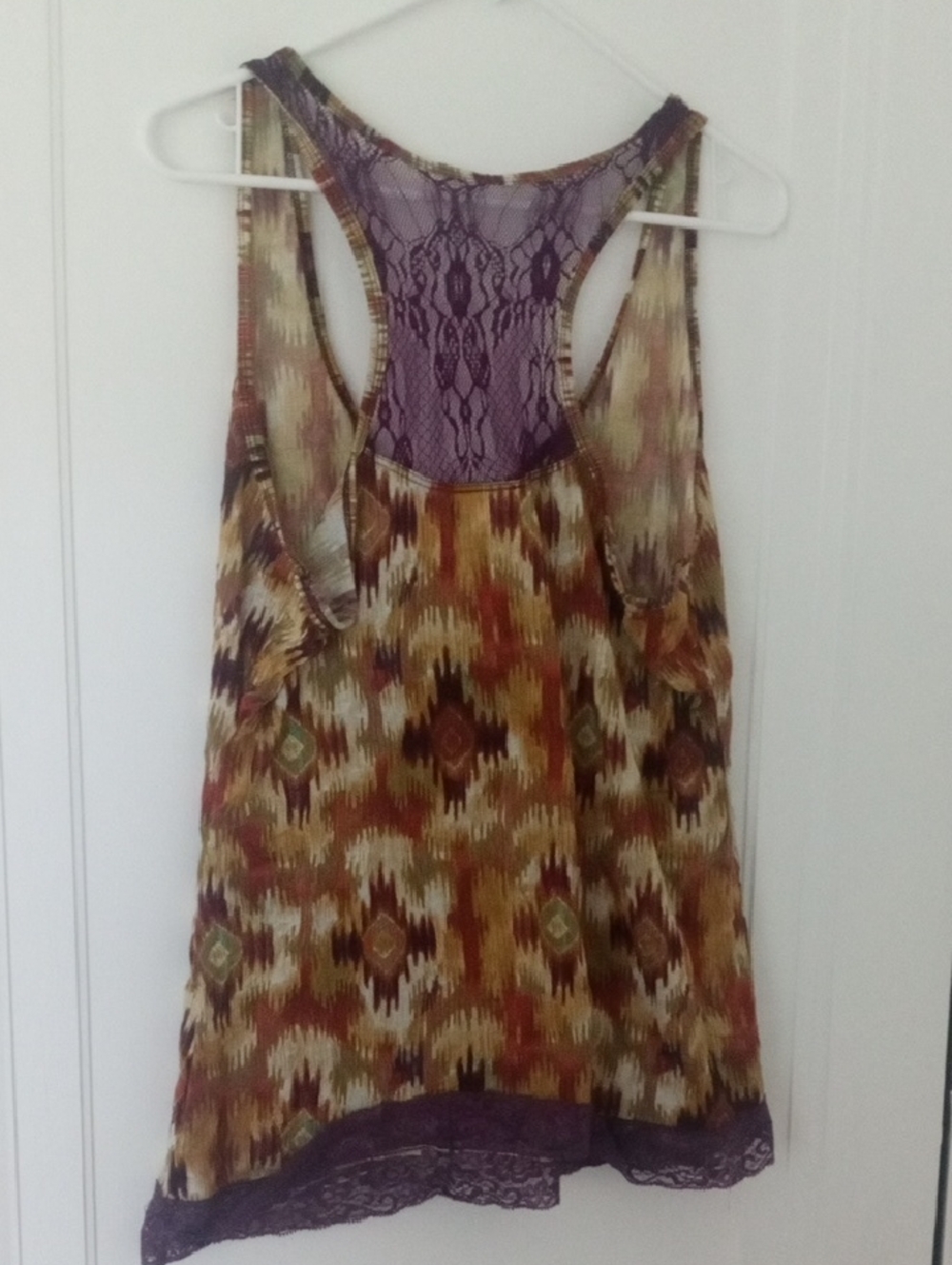 women XL tank aztec print, purple lace accent
